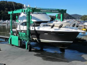 Travel Lift Fenwicks Marina